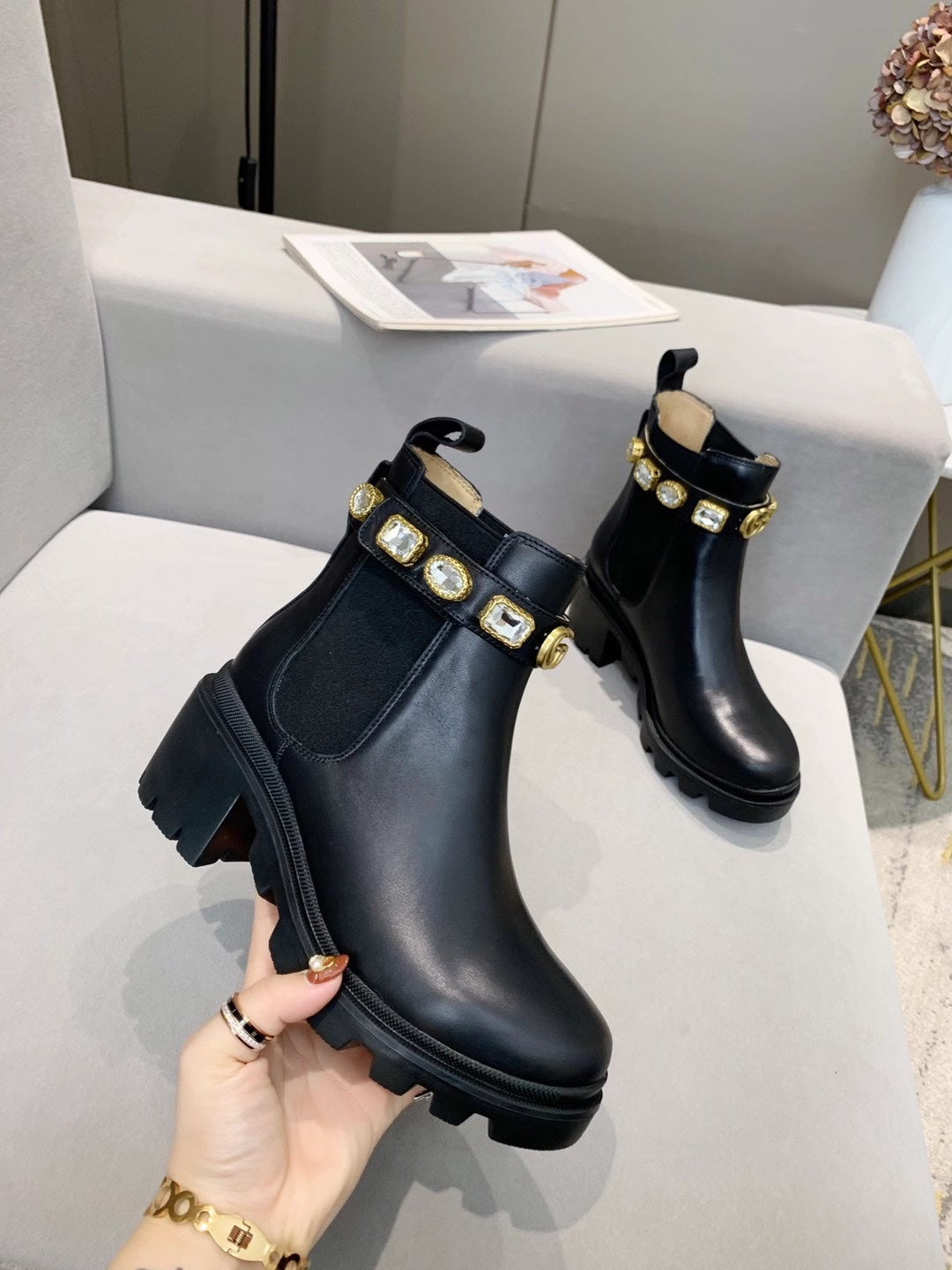 G BOOTS