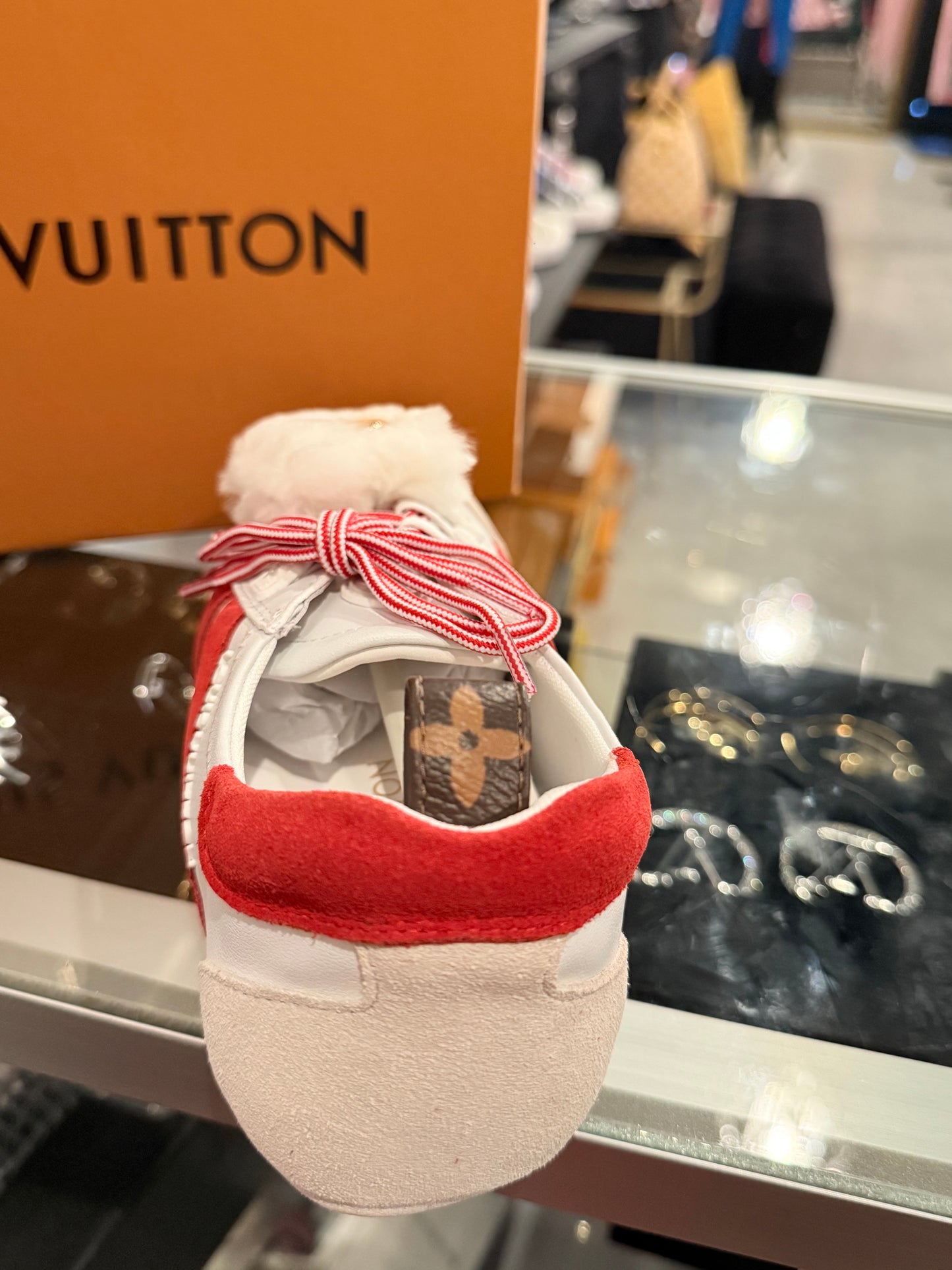 L SNEAKERS