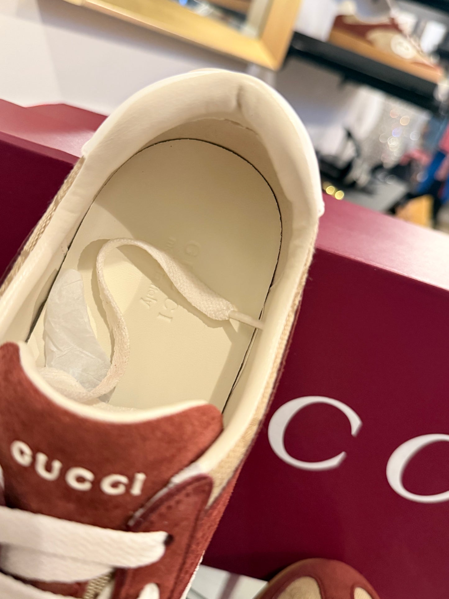 G SNEAKERS