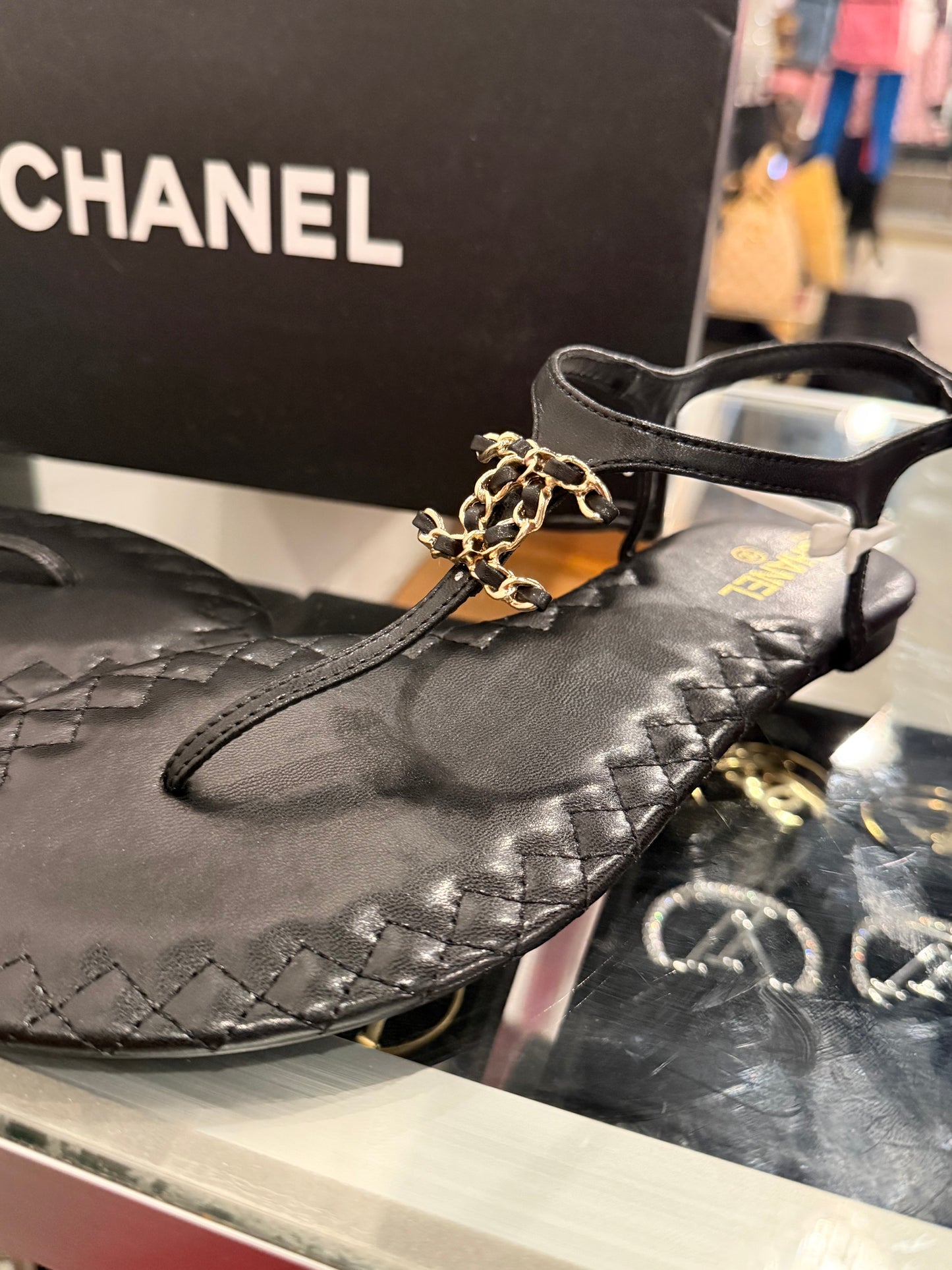 C SANDALS