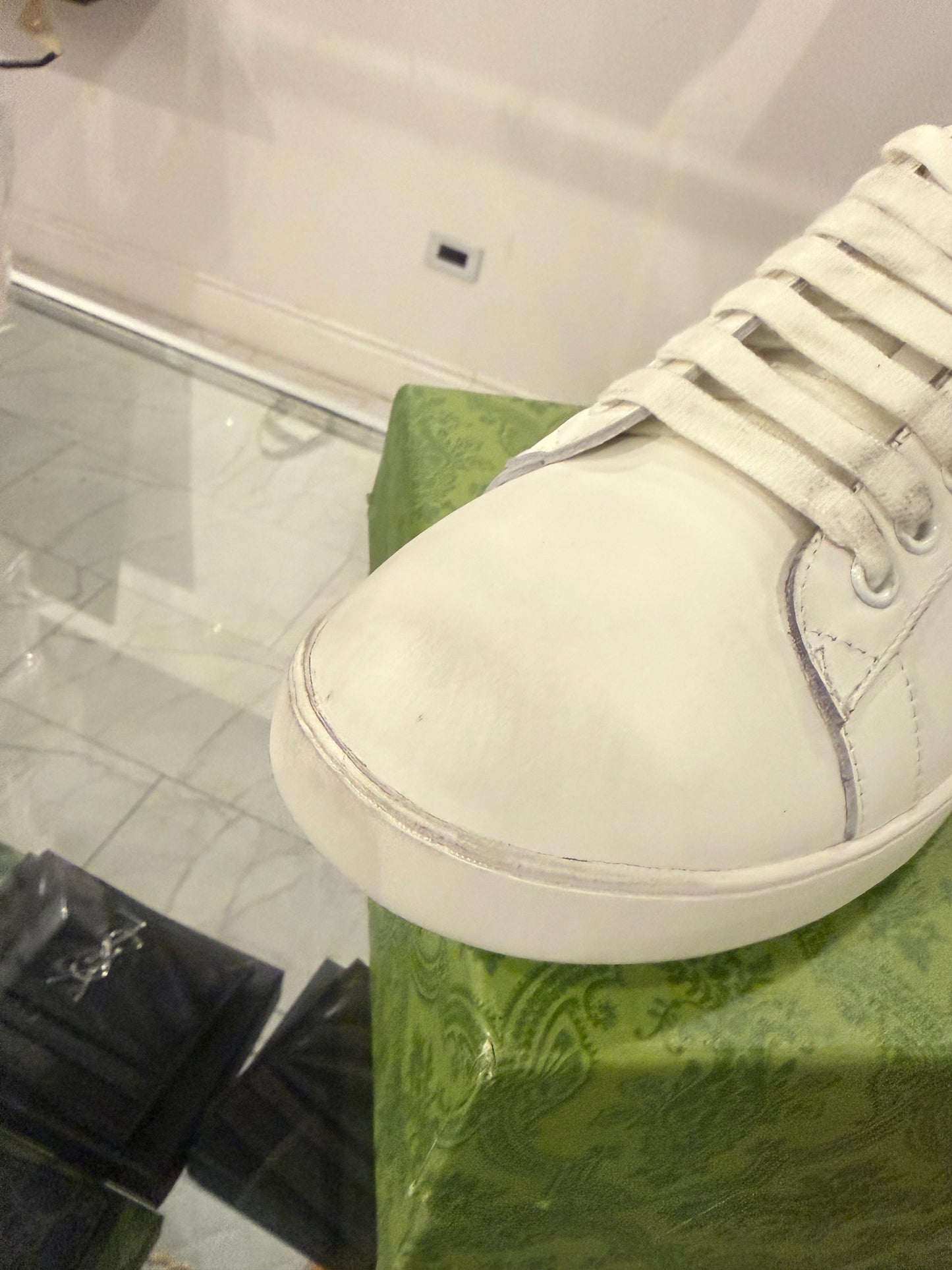G SNEAKERS