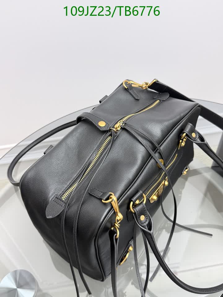B BAG