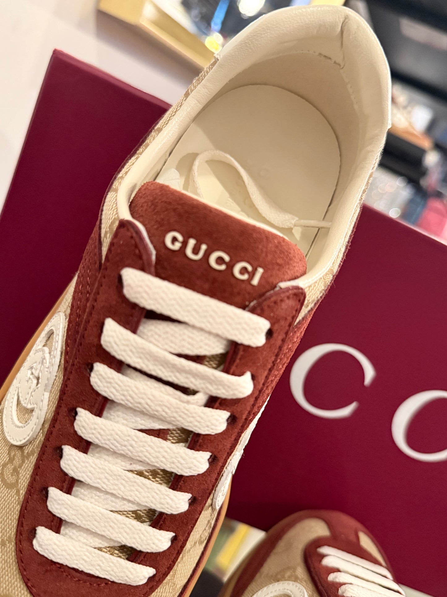 G SNEAKERS