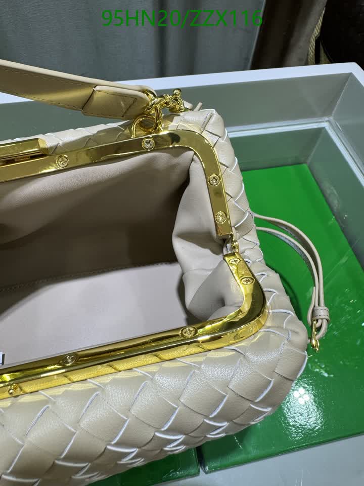 B BAG