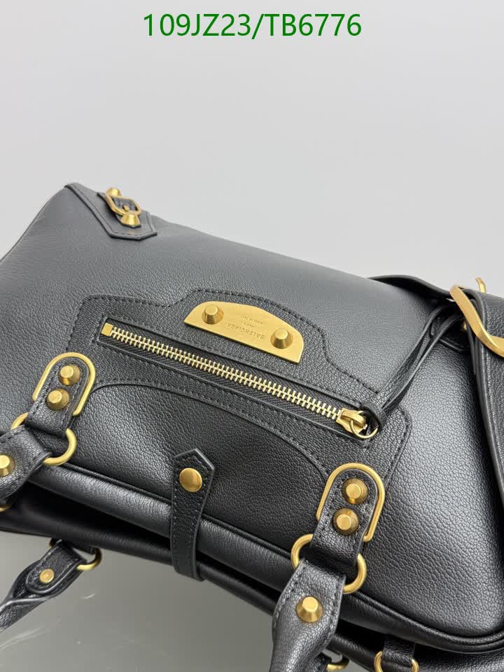 B BAG