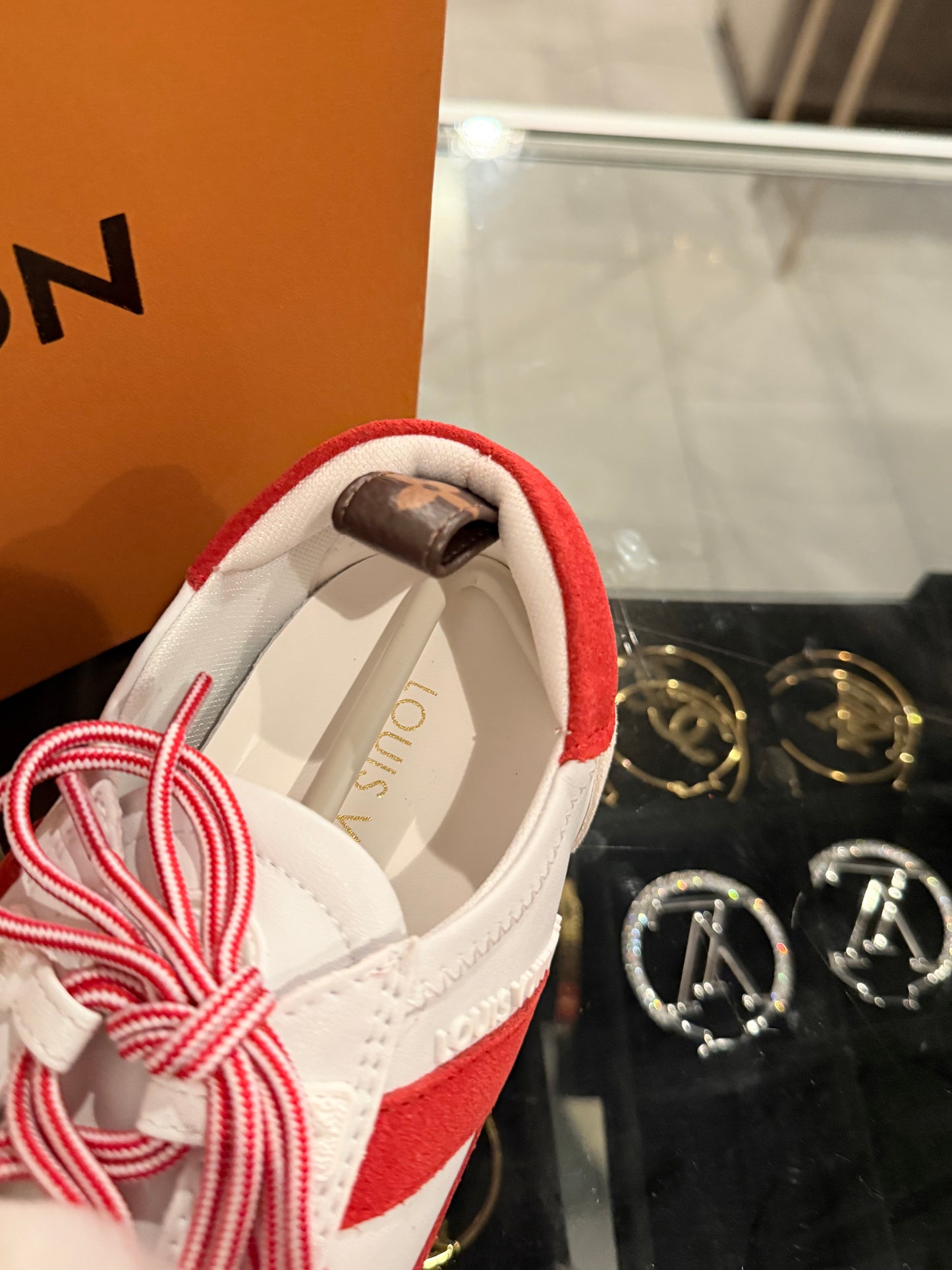 L SNEAKERS