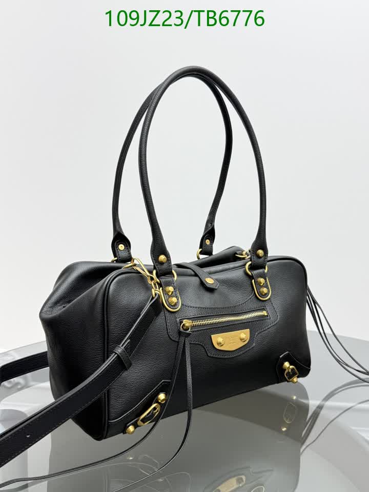 B BAG
