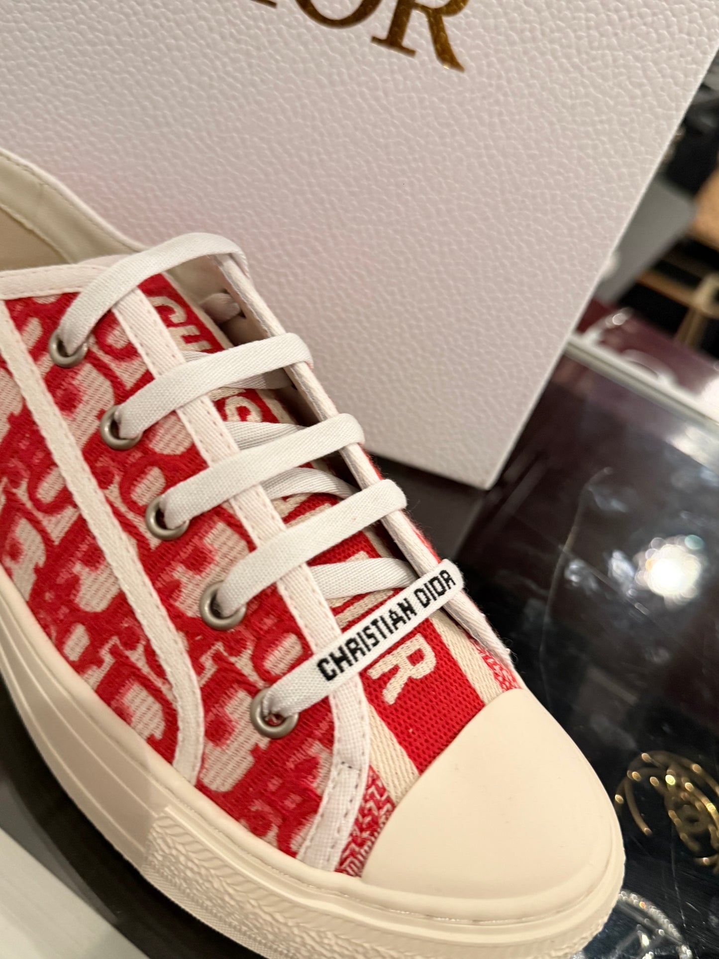 G SNEAKERS