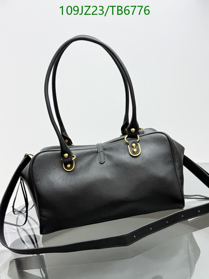 B BAG