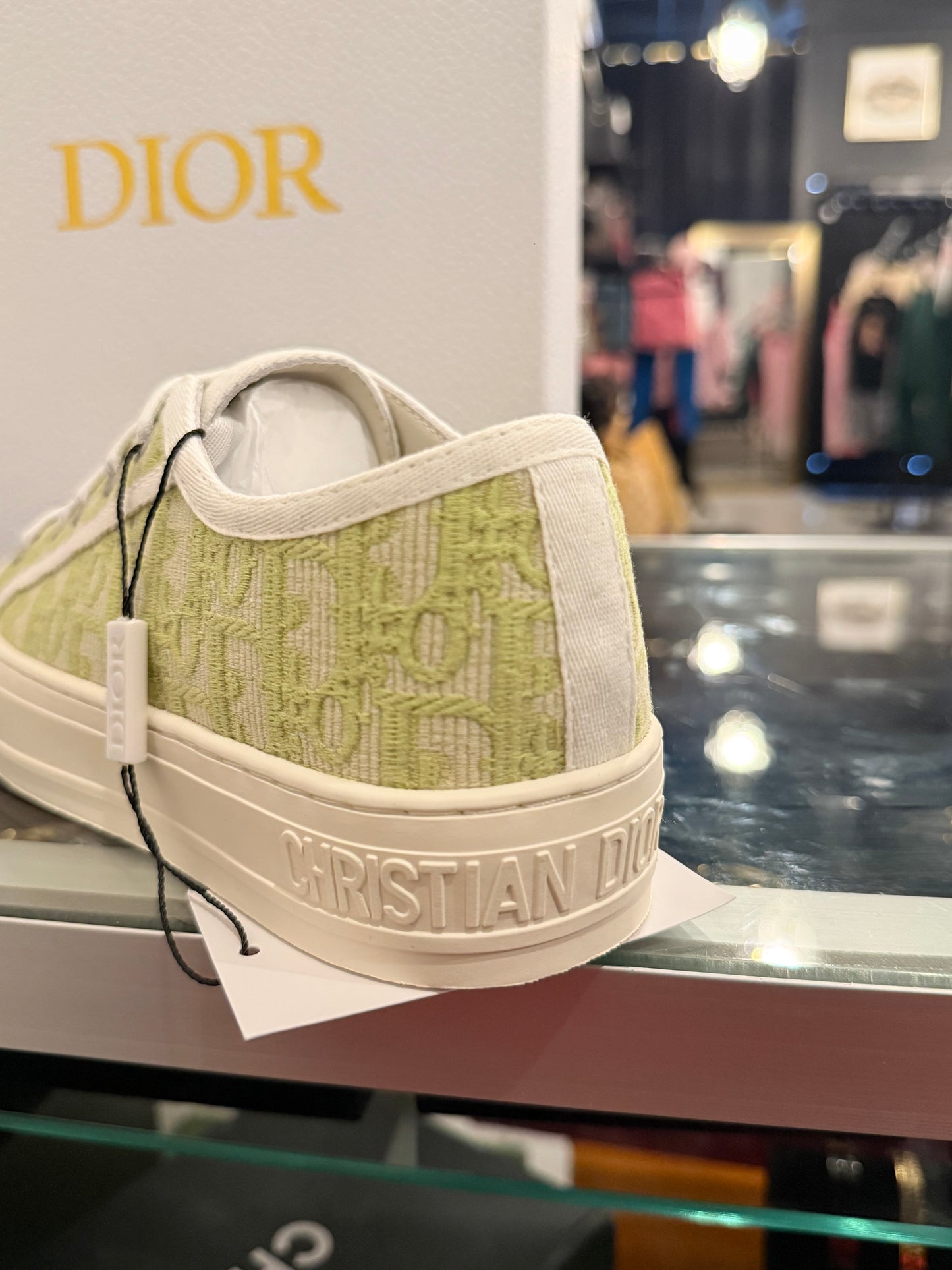 G SNEAKERS