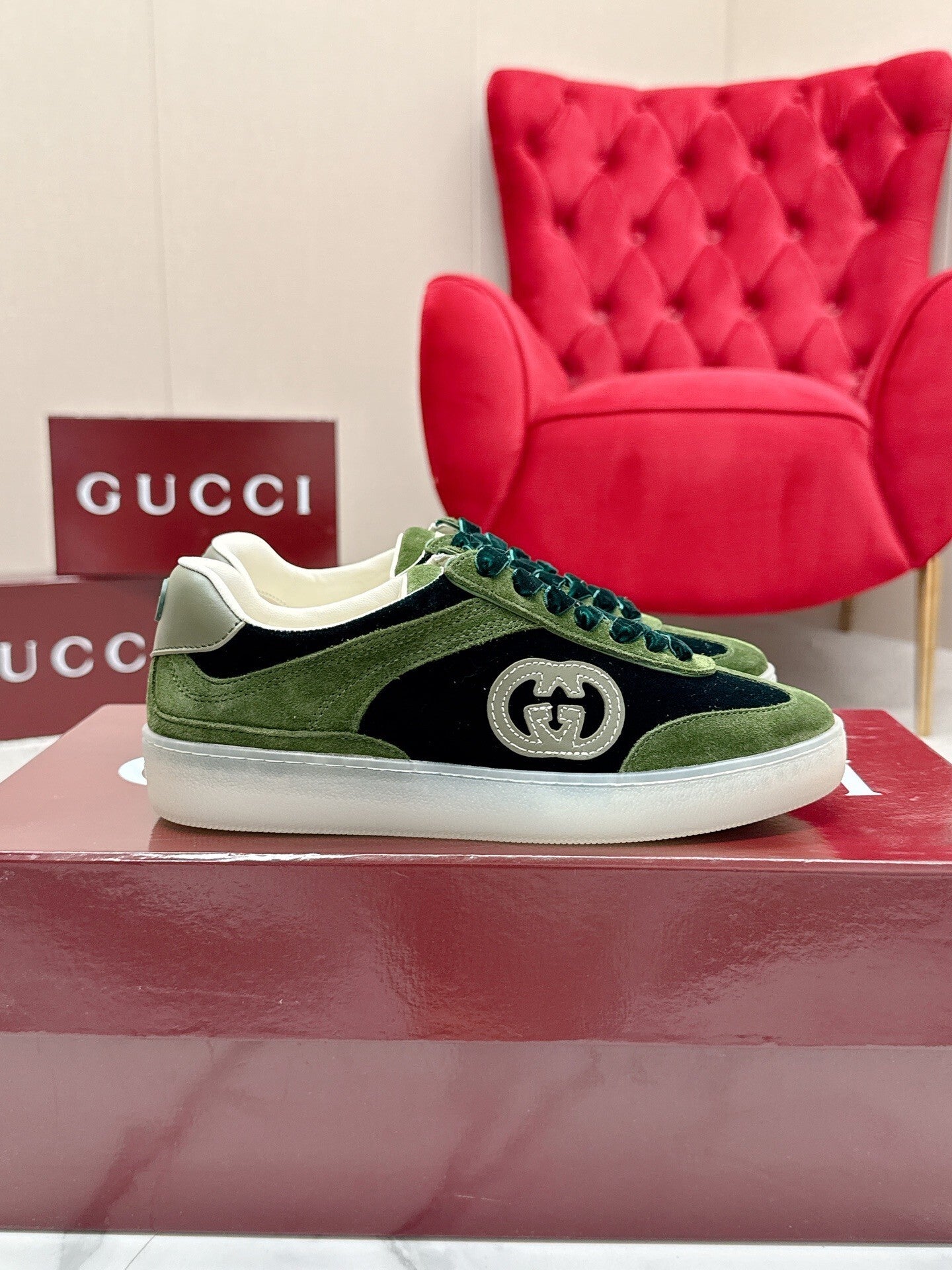 G SNEAKERS ( PRE ORDER)