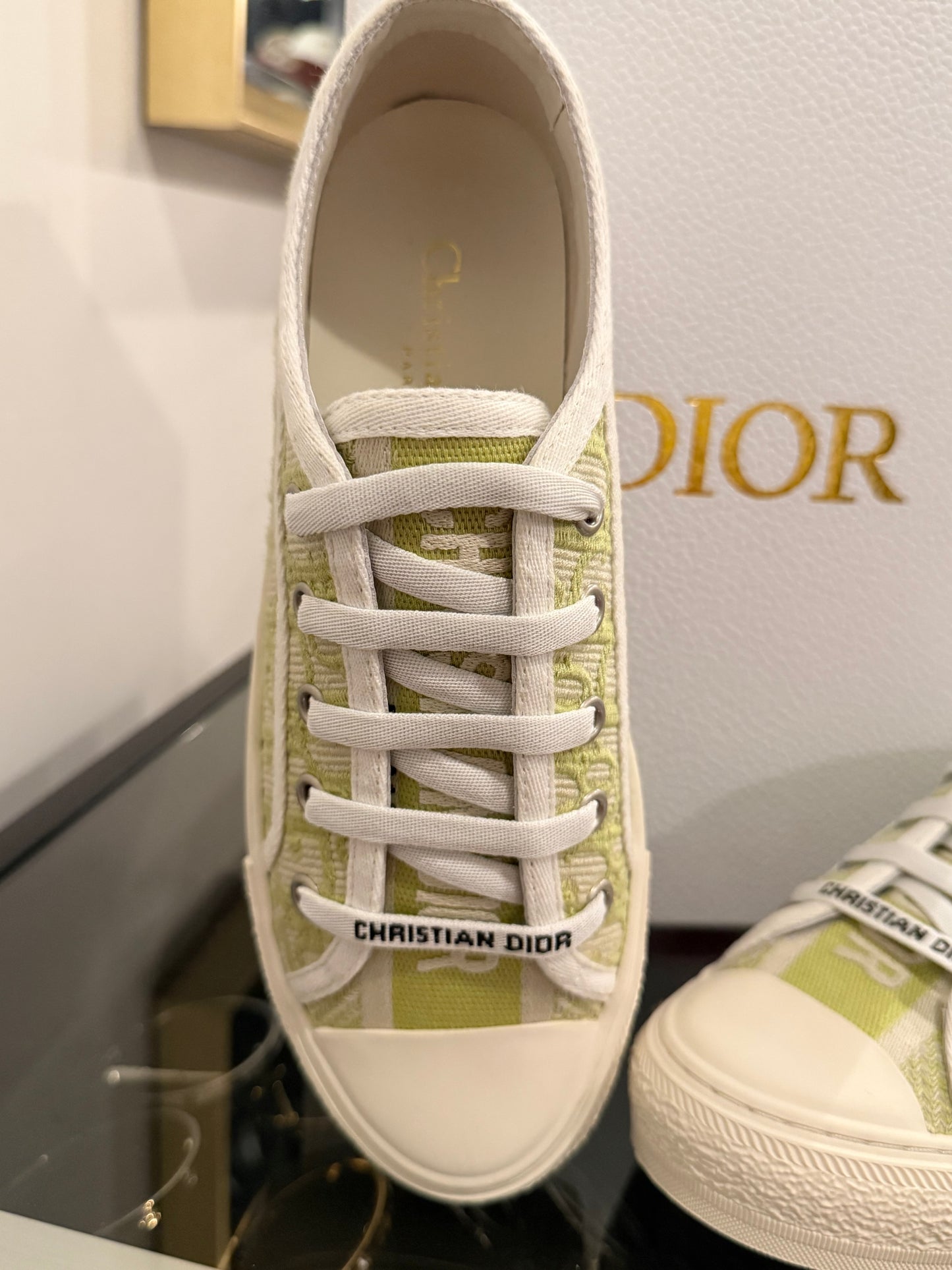 G SNEAKERS