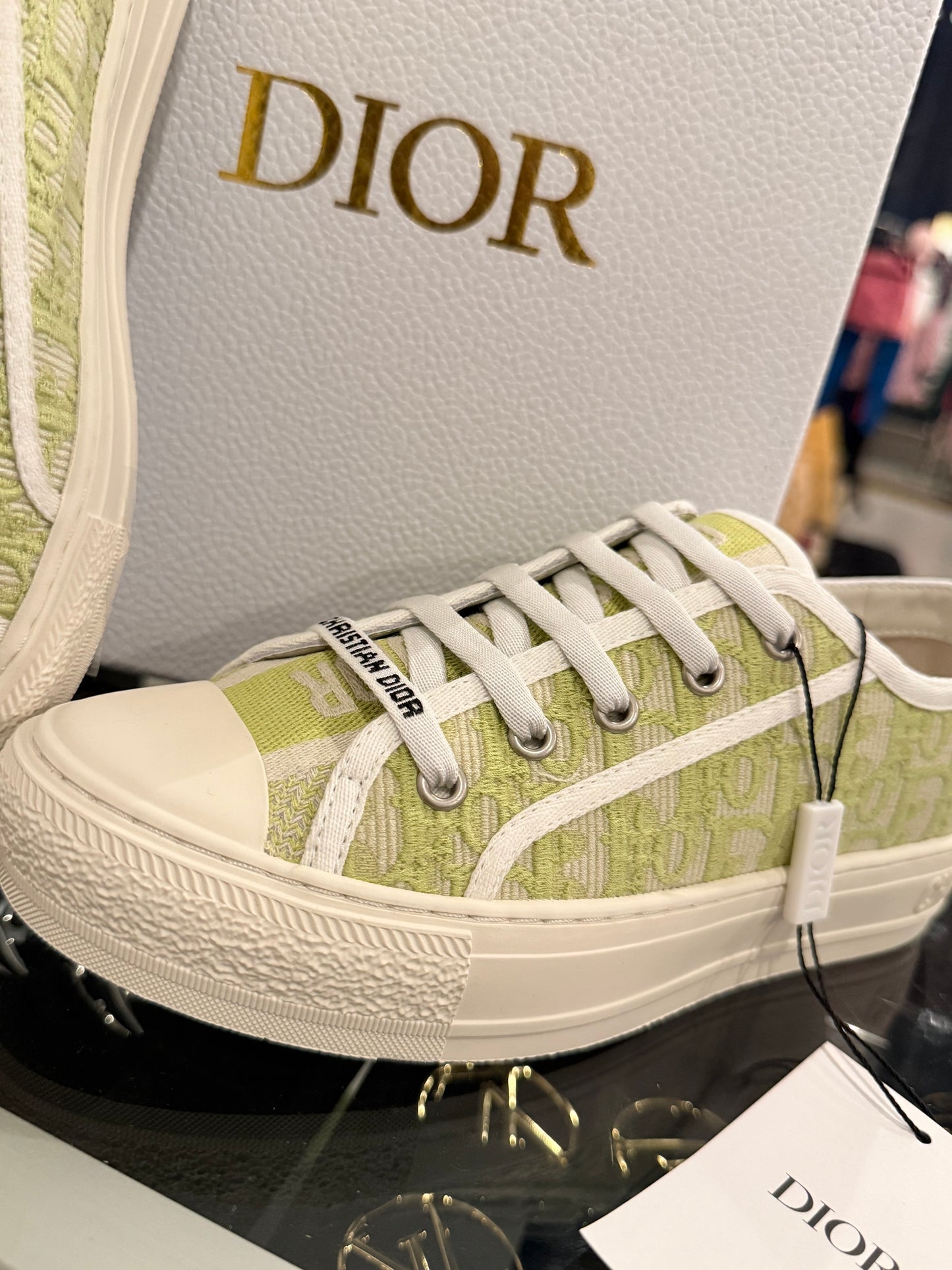 G SNEAKERS