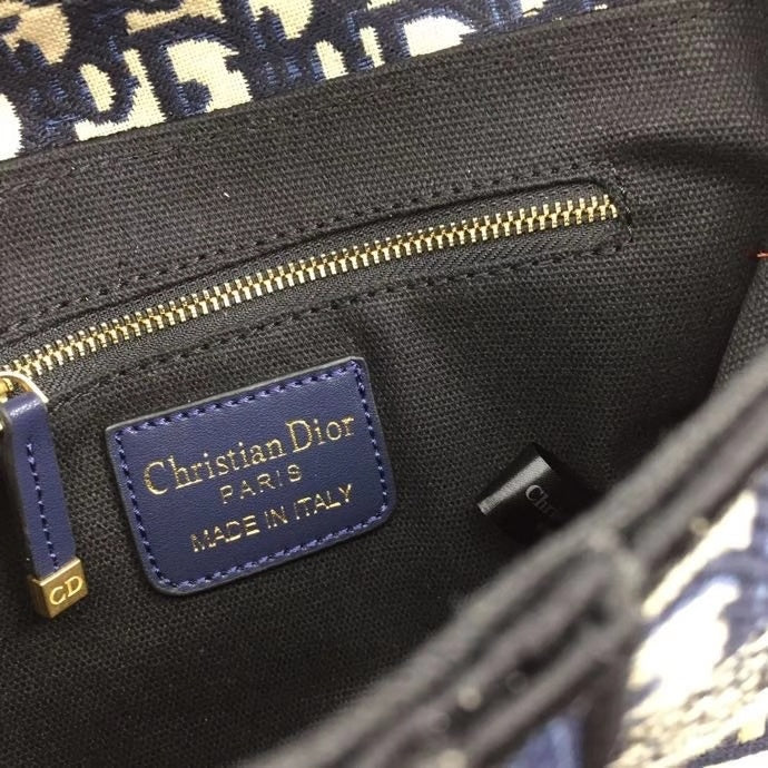 D BAG