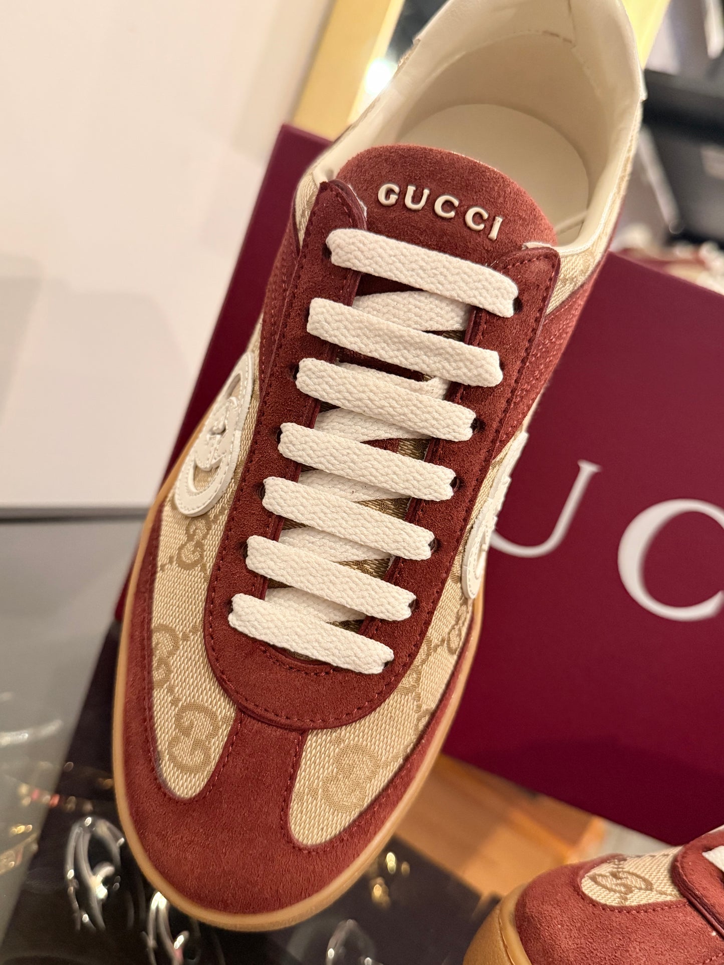G SNEAKERS